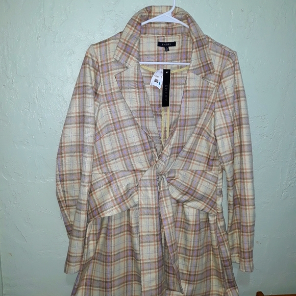 A Mod Inspired Tailored Fitted Dress - Picture 1 of 4